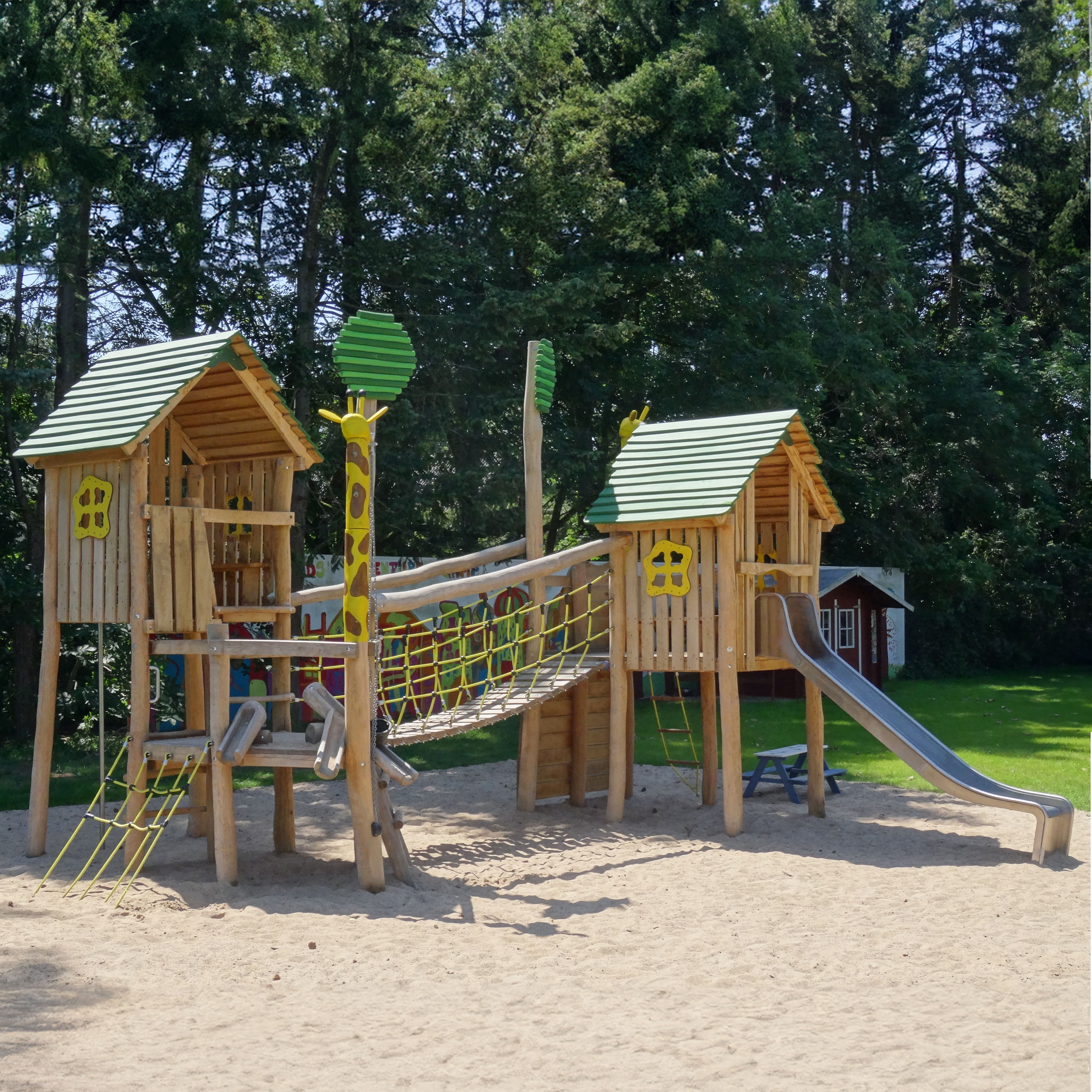 Pfahlsiedlung Giraffen-Park Ansicht 2