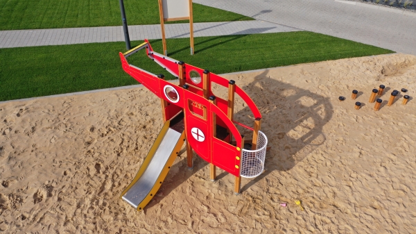 Helicopter Spielhaus mit Rutsche Ansicht 3