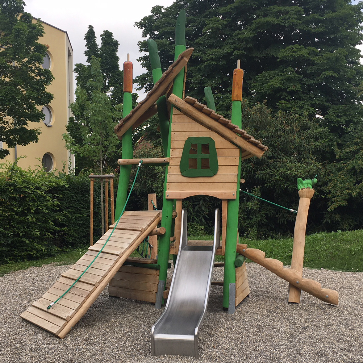 Abenteuerturm Grashüpfer Ansicht 2