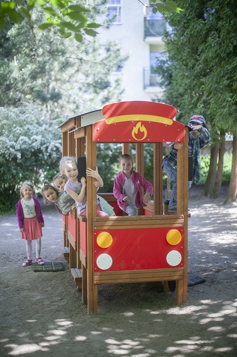 Feuerwehrwagen Spielhaus Ansicht 4