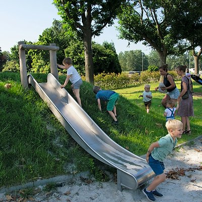 Eco-Play Hangrutsche mit Podest Ansicht 5