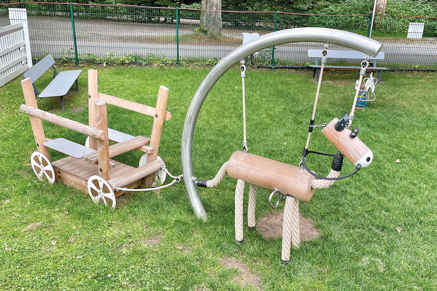 Wackelpferd mit Wagen 1844 Ansicht 4