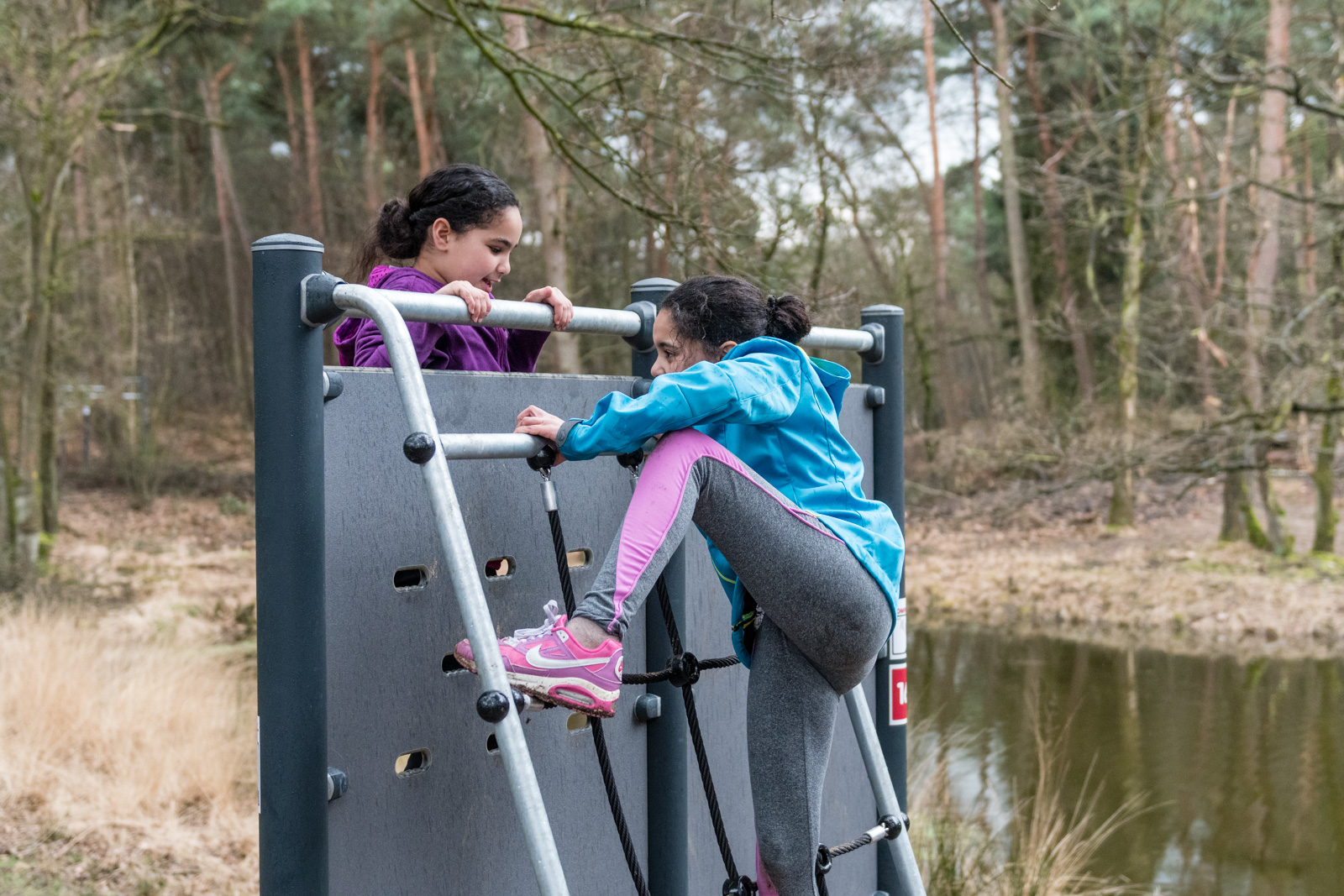 Hinderniswand mit Kletternetz FPW216 Ansicht 5