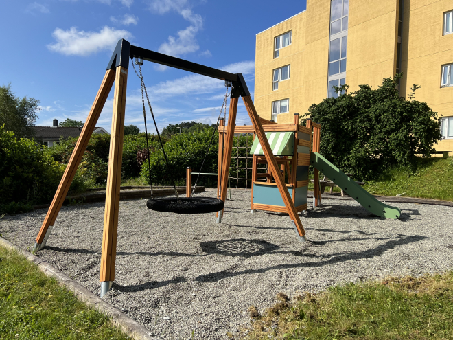 Kramladen Klettergerüst mit Rutsche Ansicht 6