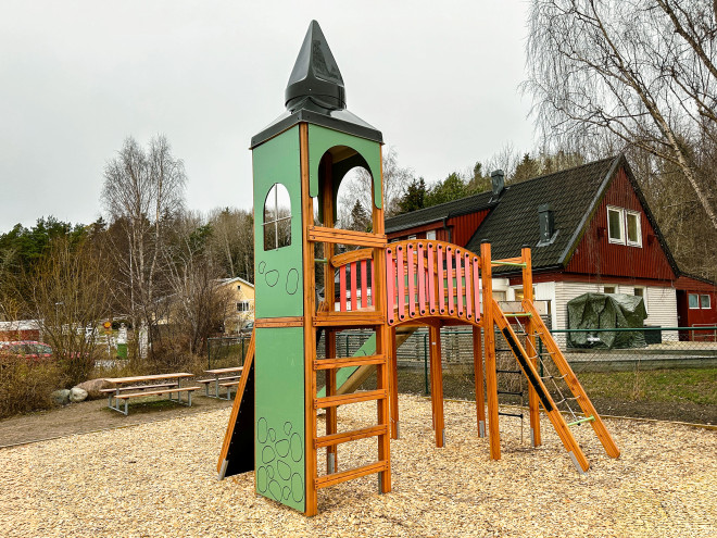 Alcazar Spielturm mit Rutsche Ansicht 6