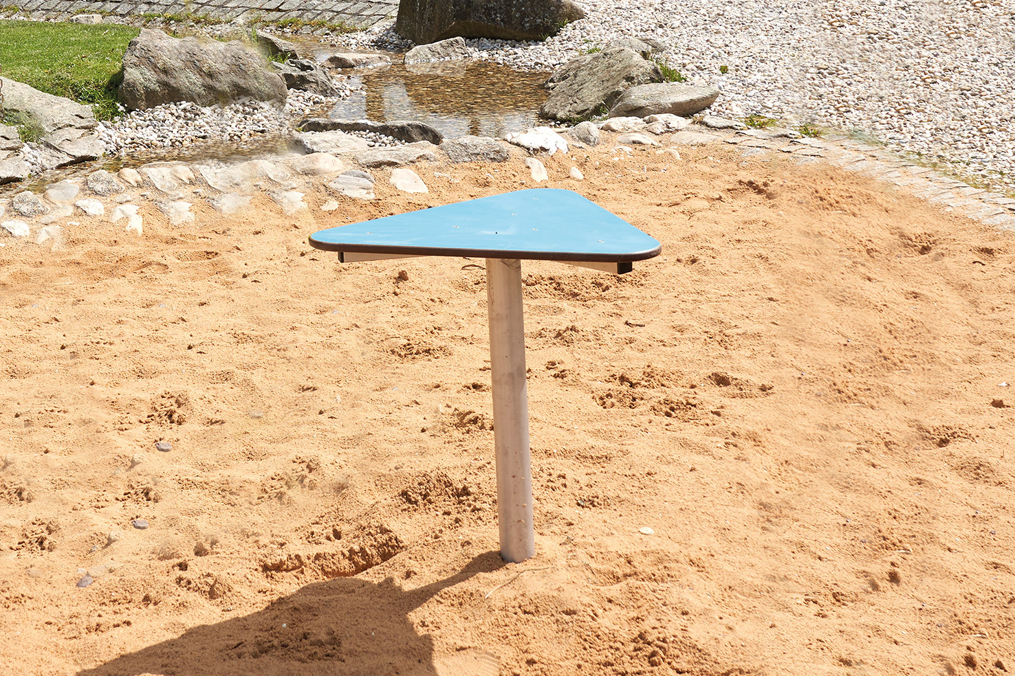Sandspieltisch 19412, 3-eckig Ansicht 3
