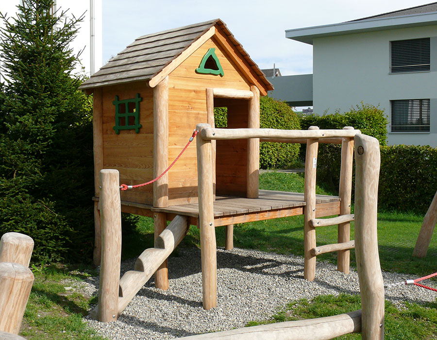 Spielhaus auf Stelzen Ansicht 4