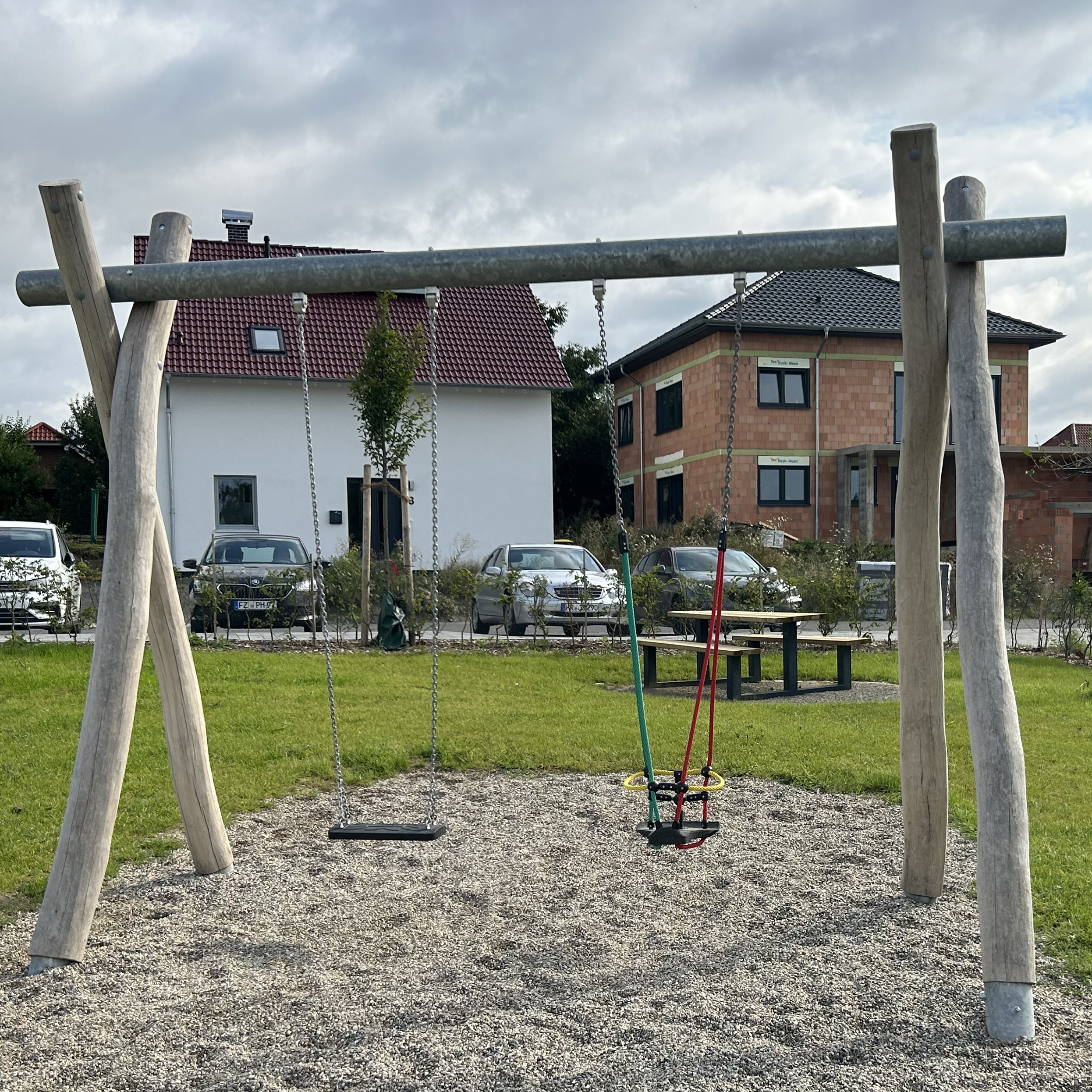 Schaukel 2-fach LH250cm, Querrohr Stahl verzinkt, 1 Kleinkind-Schaukelsitz