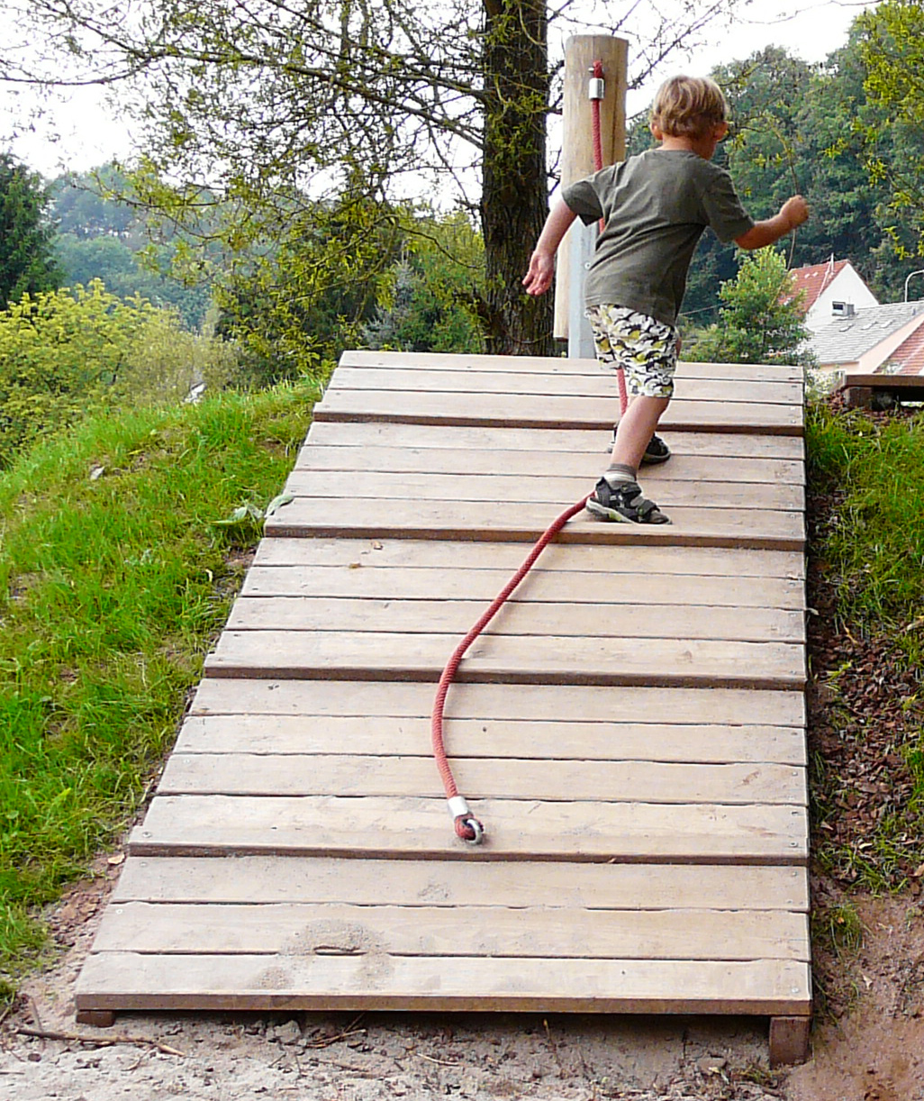 Schräge Rampe mit Seil PH145cm