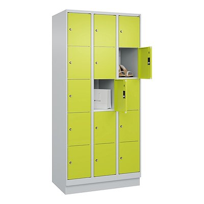 C+P Fächerschrank „Classic Plus“, 5 Fächer übereinander, Abteilbreite 30 cm, mit Sockel Ansicht 3