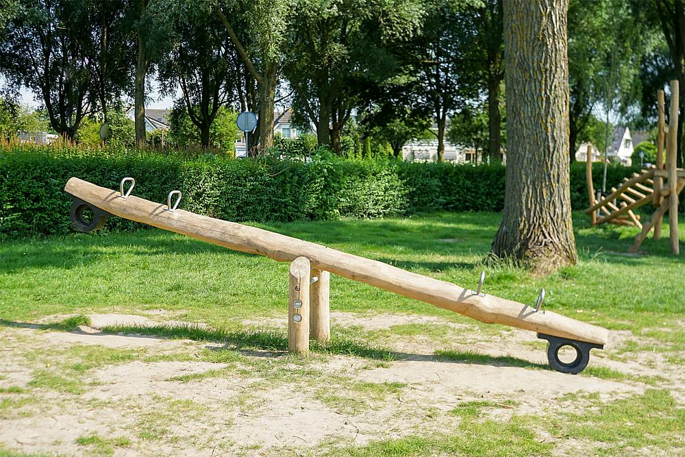 Balkenwippe Golpio Viersitzer Ansicht 5