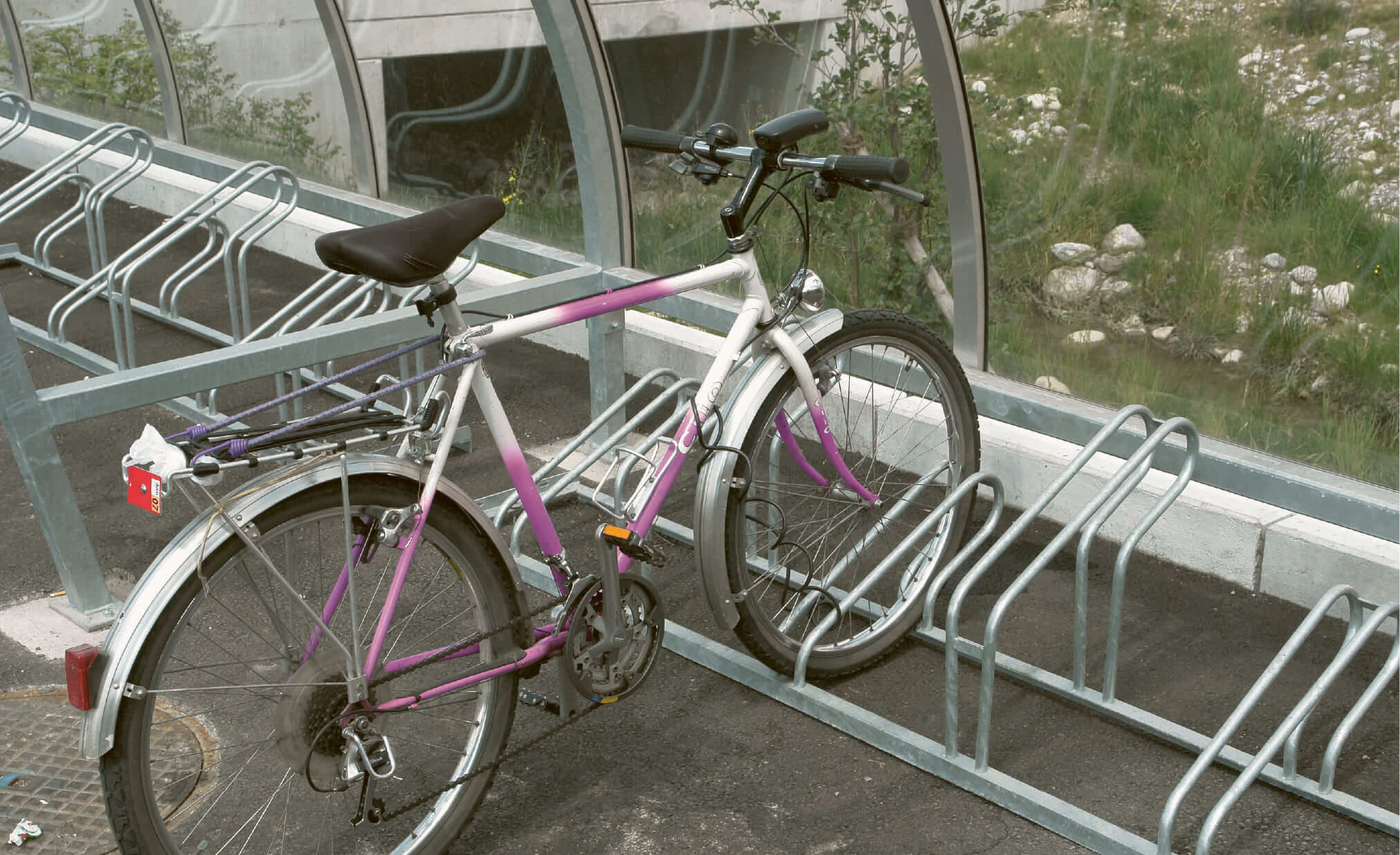 Fahrradständer A-11, einseitig hoch/tief, Fuchs Thun