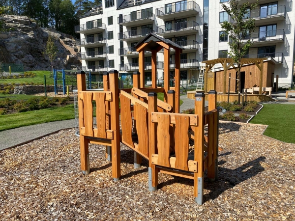 Smart Spielturm mit Rutsche Ansicht 6