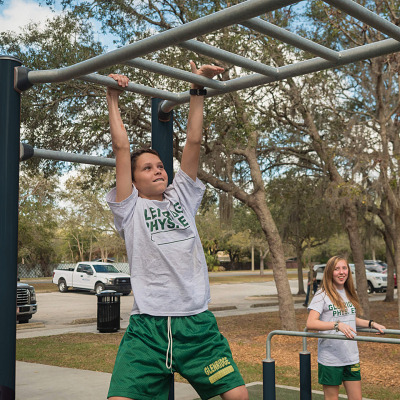 Kompan Outdoor-Fitnessgerät „Hangelstrecke Pro“ Ansicht 2