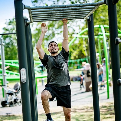 Kompan Outdoor-Fitnessgerät „Hangelstrecke Pro“ Ansicht 3