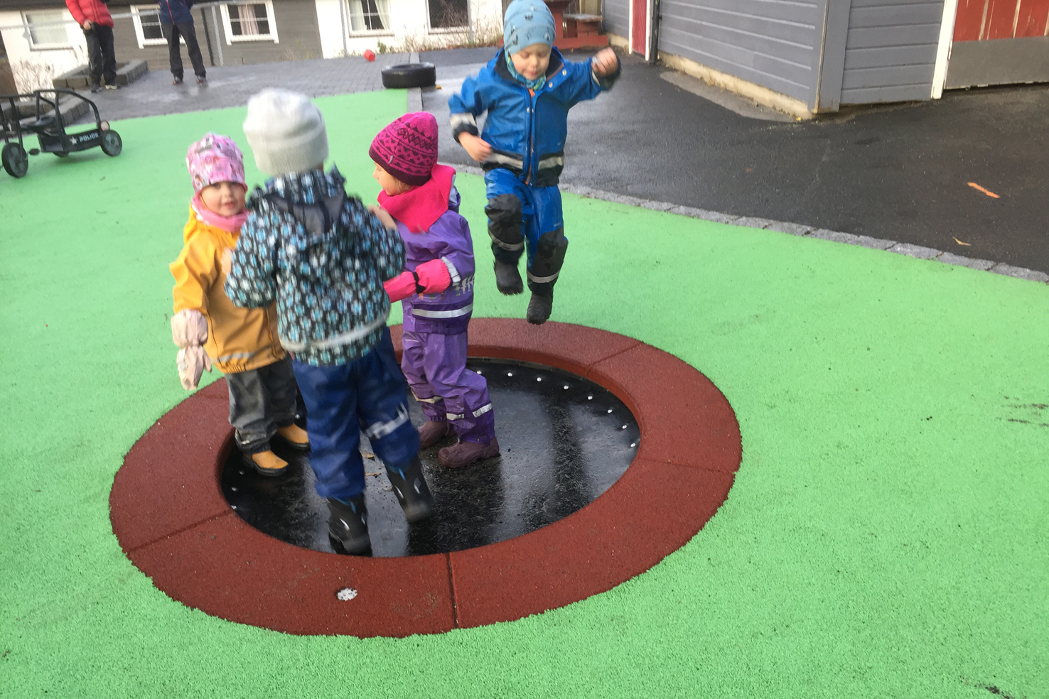 Trampolin Circus Ansicht 4