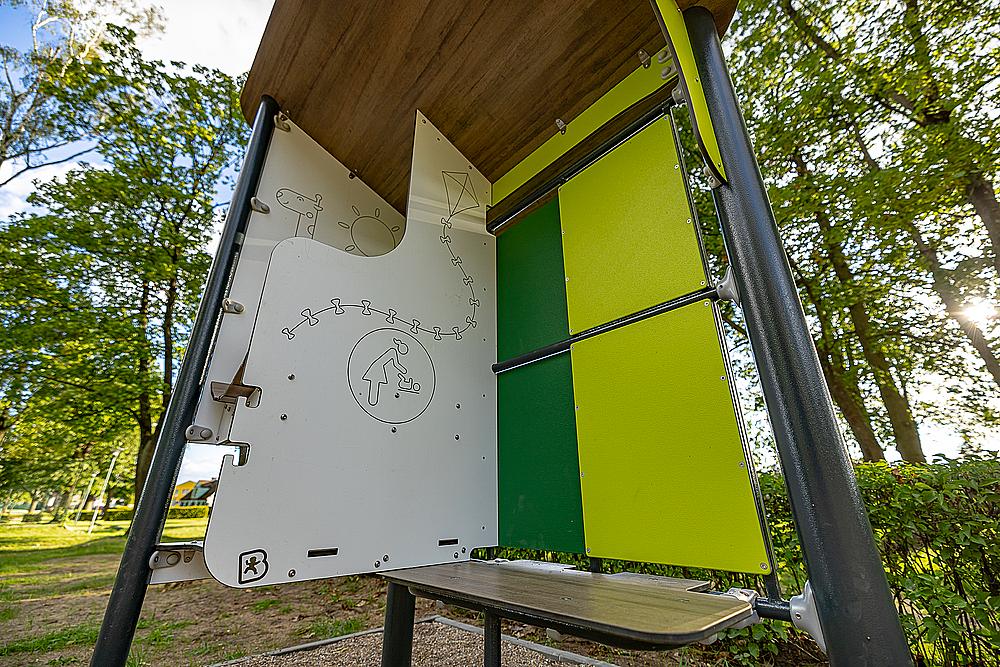 Urbaniq Pavillon klein mit Wickeltisch Ansicht 6
