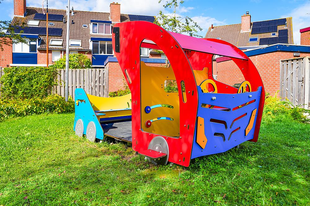 Mini Spielanlage Truck Ansicht 6