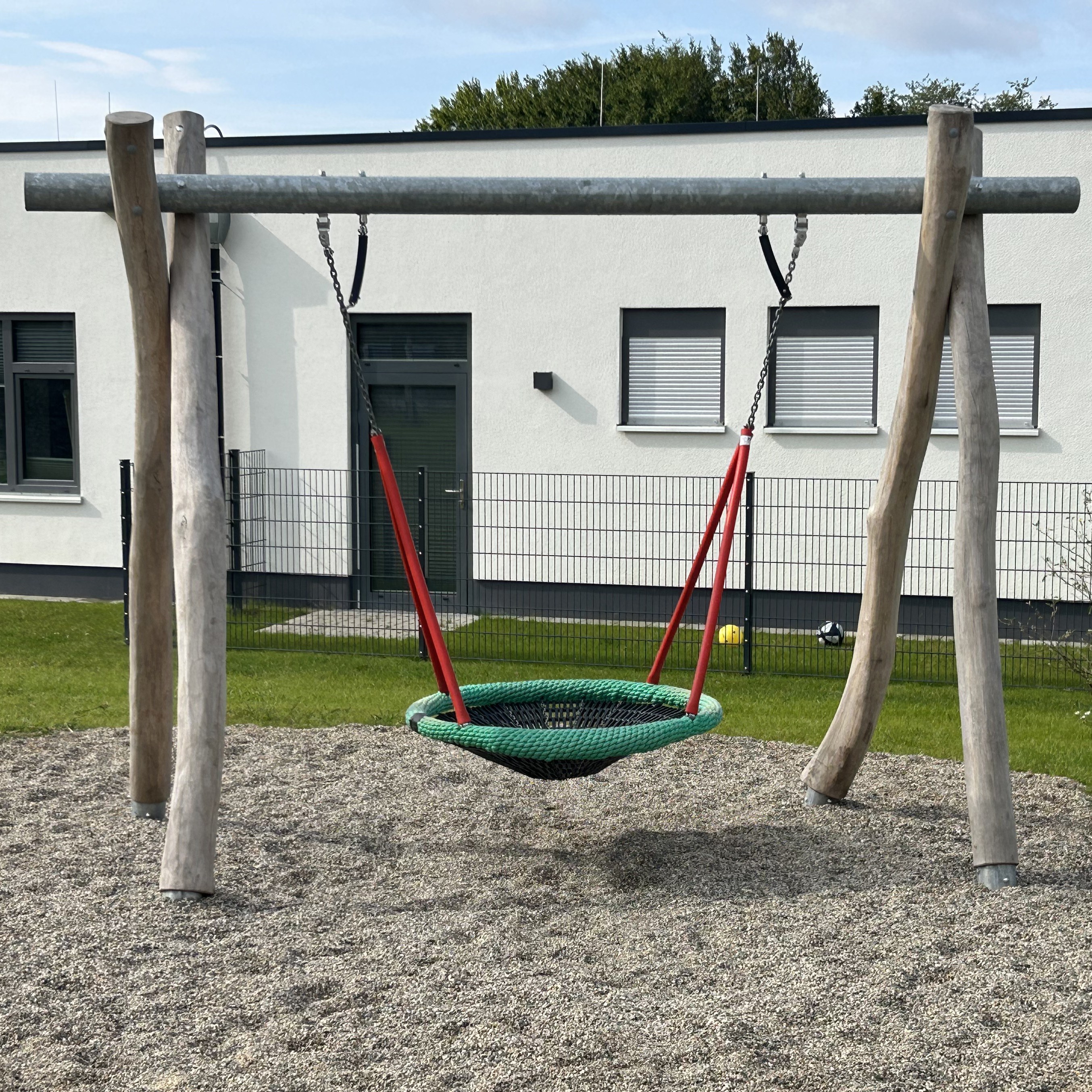 Nestkorbschaukel LH250cm, Querrohr Stahl verzinkt
