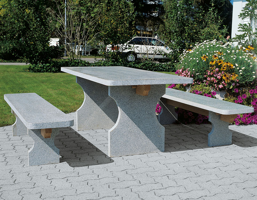 Tessinertisch Granit Ansicht 3