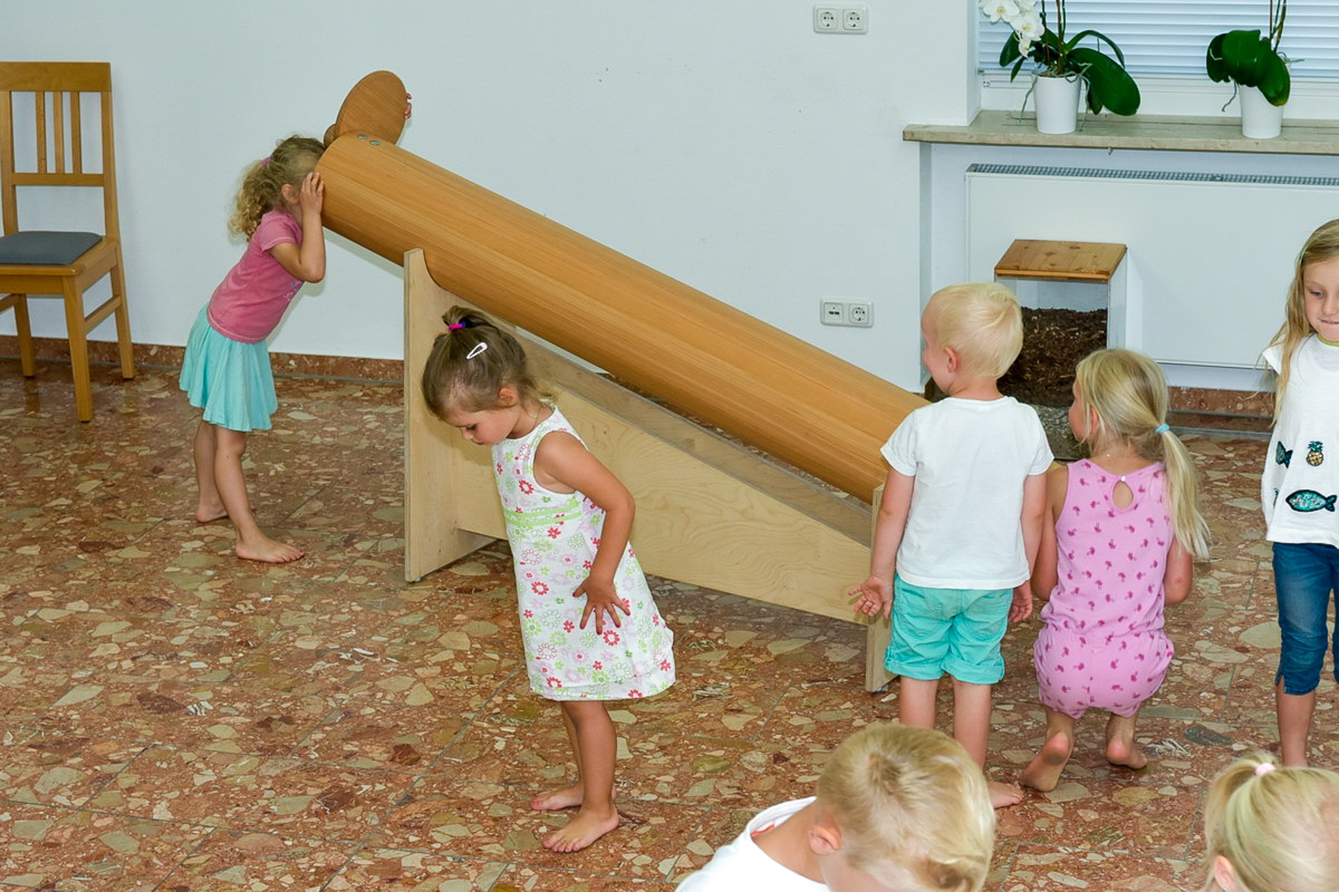 EVOPÄD®-Trommel Lernraum mit schrägem Gestell Ansicht 4