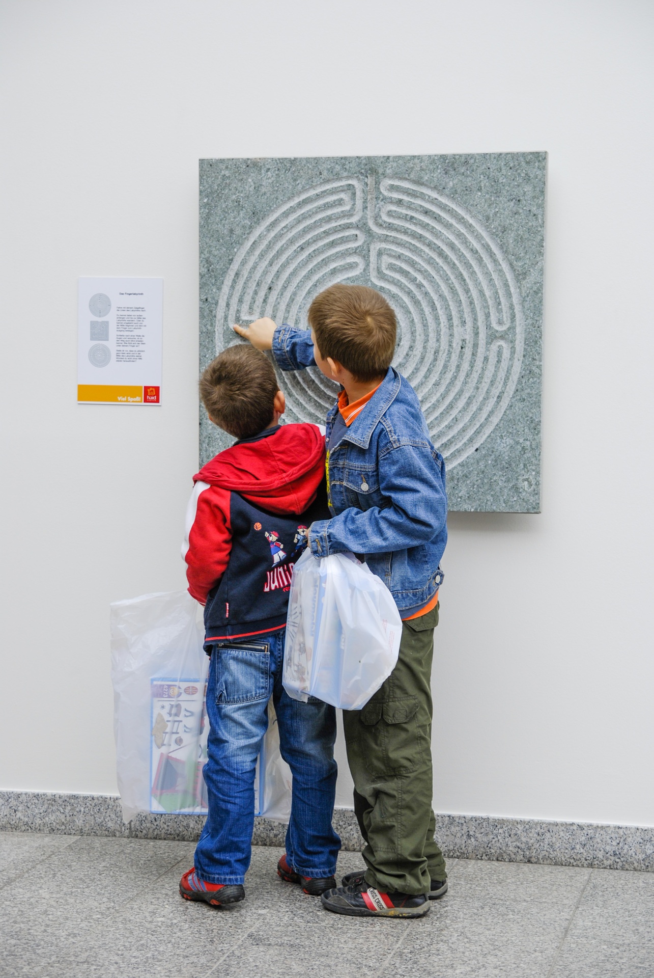 Fingerlabyrinth zur Wandbefestigung Ansicht 4
