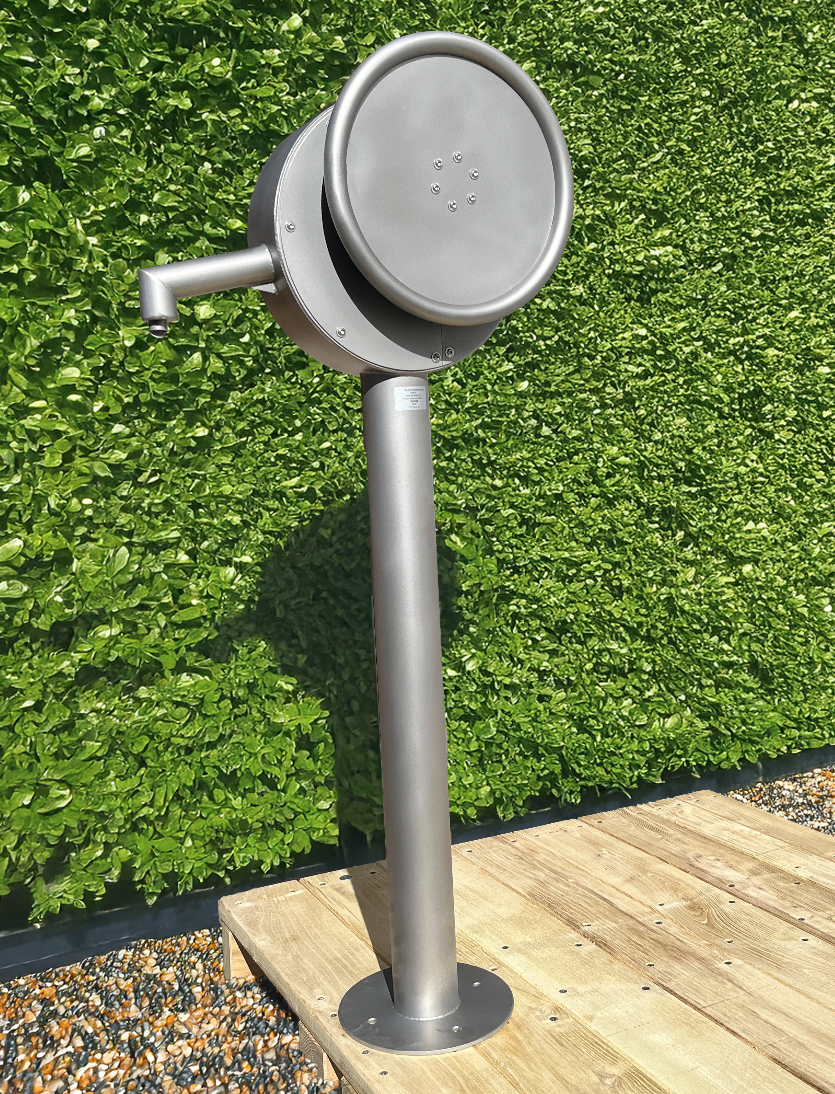 Wasserpumpe Edelstahl mit Handrad -