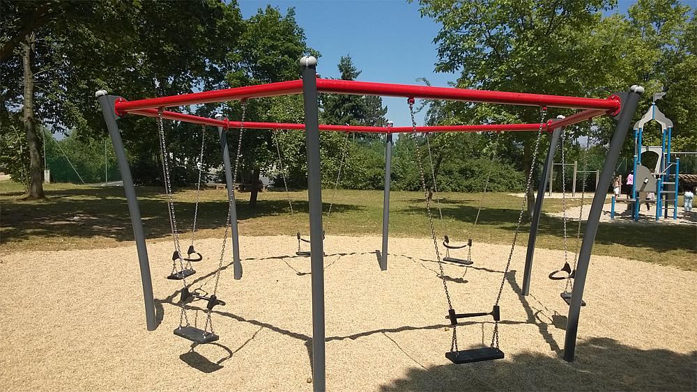 Sechsfachschaukel mit Sitzen inkl. Rückhaltebügel Ansicht 6