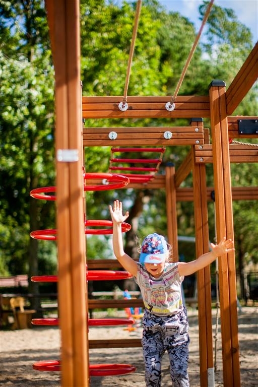 Kletteranlage mit Rutsche Ansicht 5