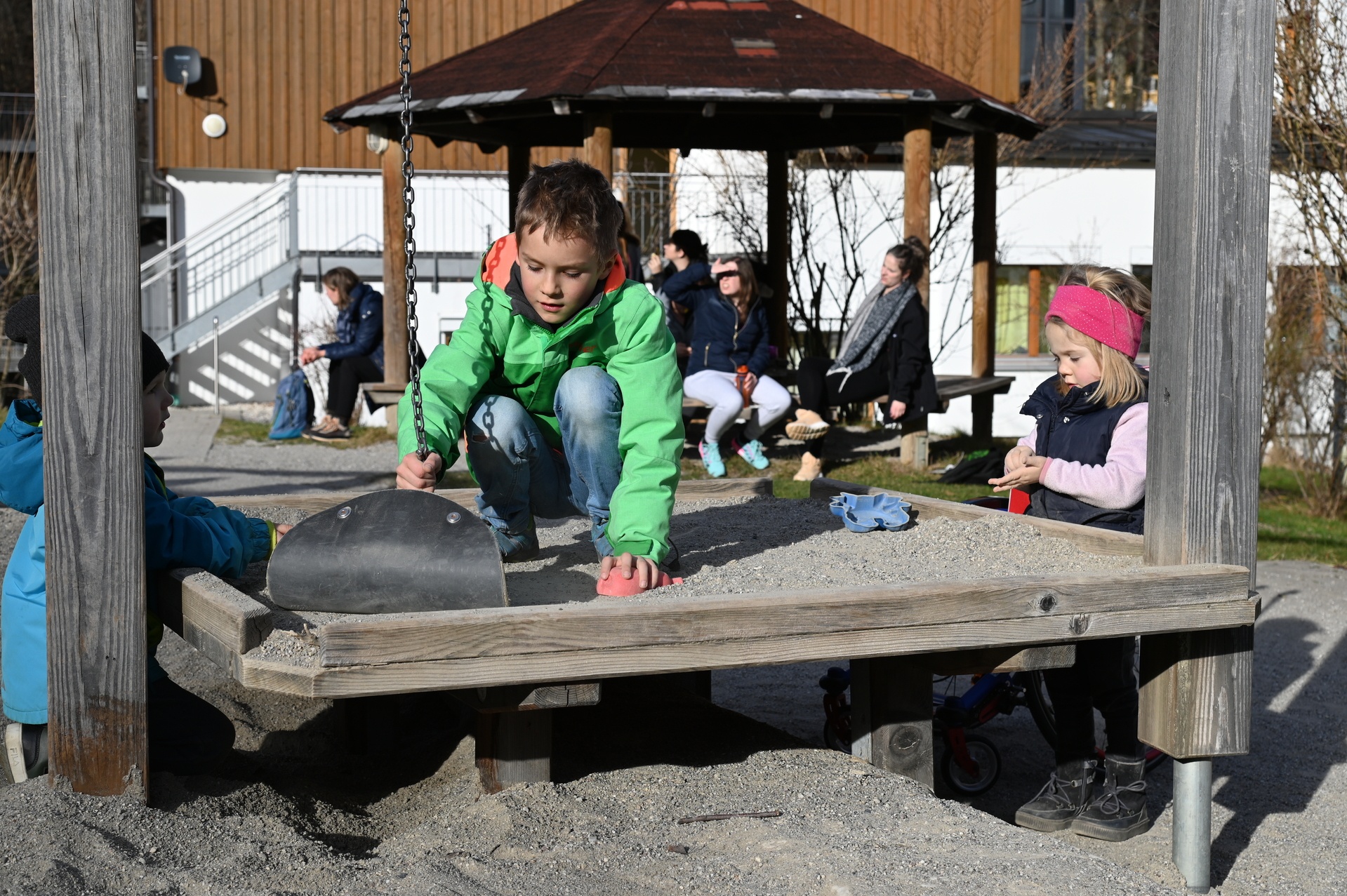 Sandspieltisch für Rollstuhlfahrer Ansicht 3