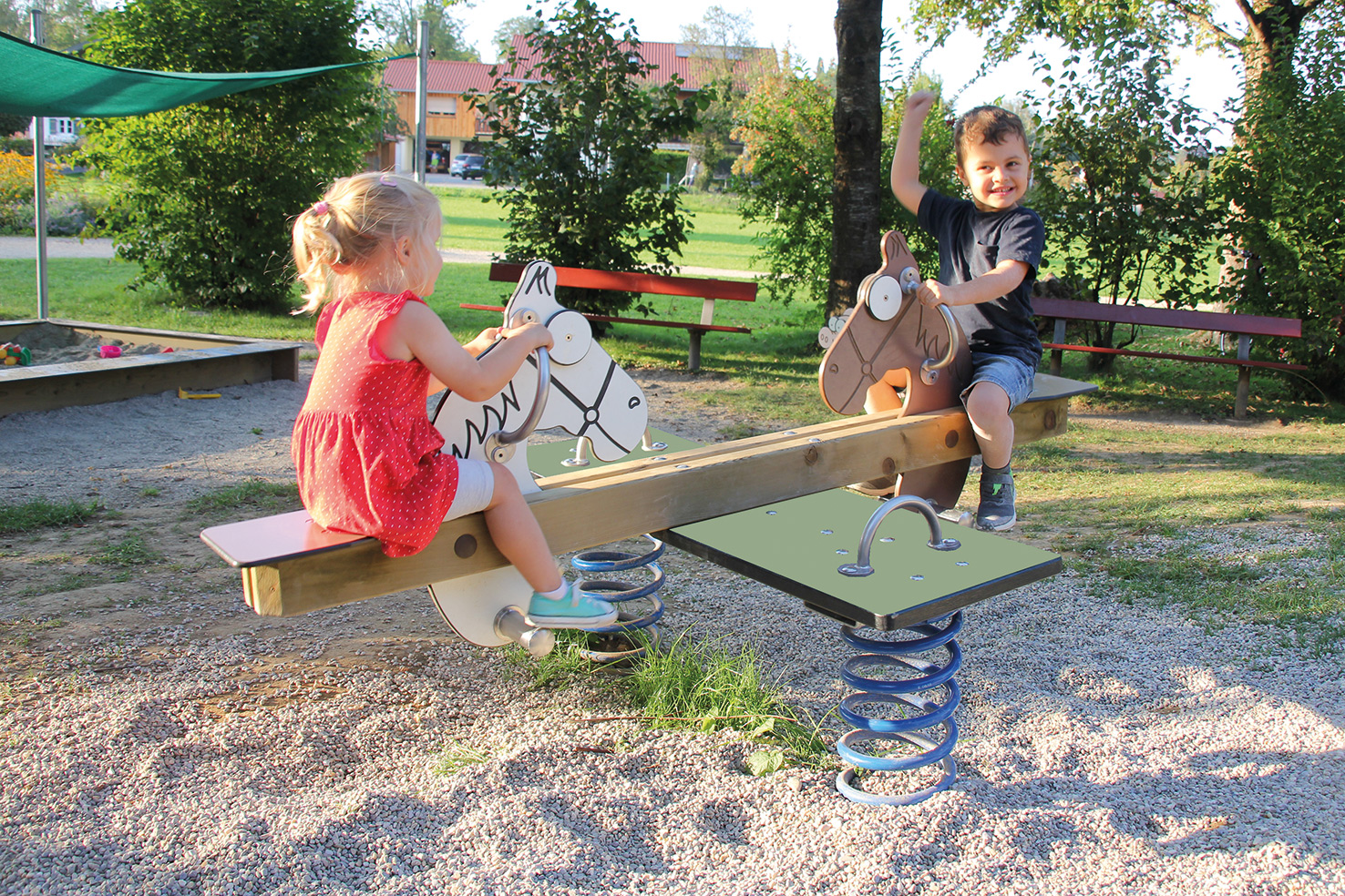 Pony-Wippe 035, 2-sitzig Ansicht 4