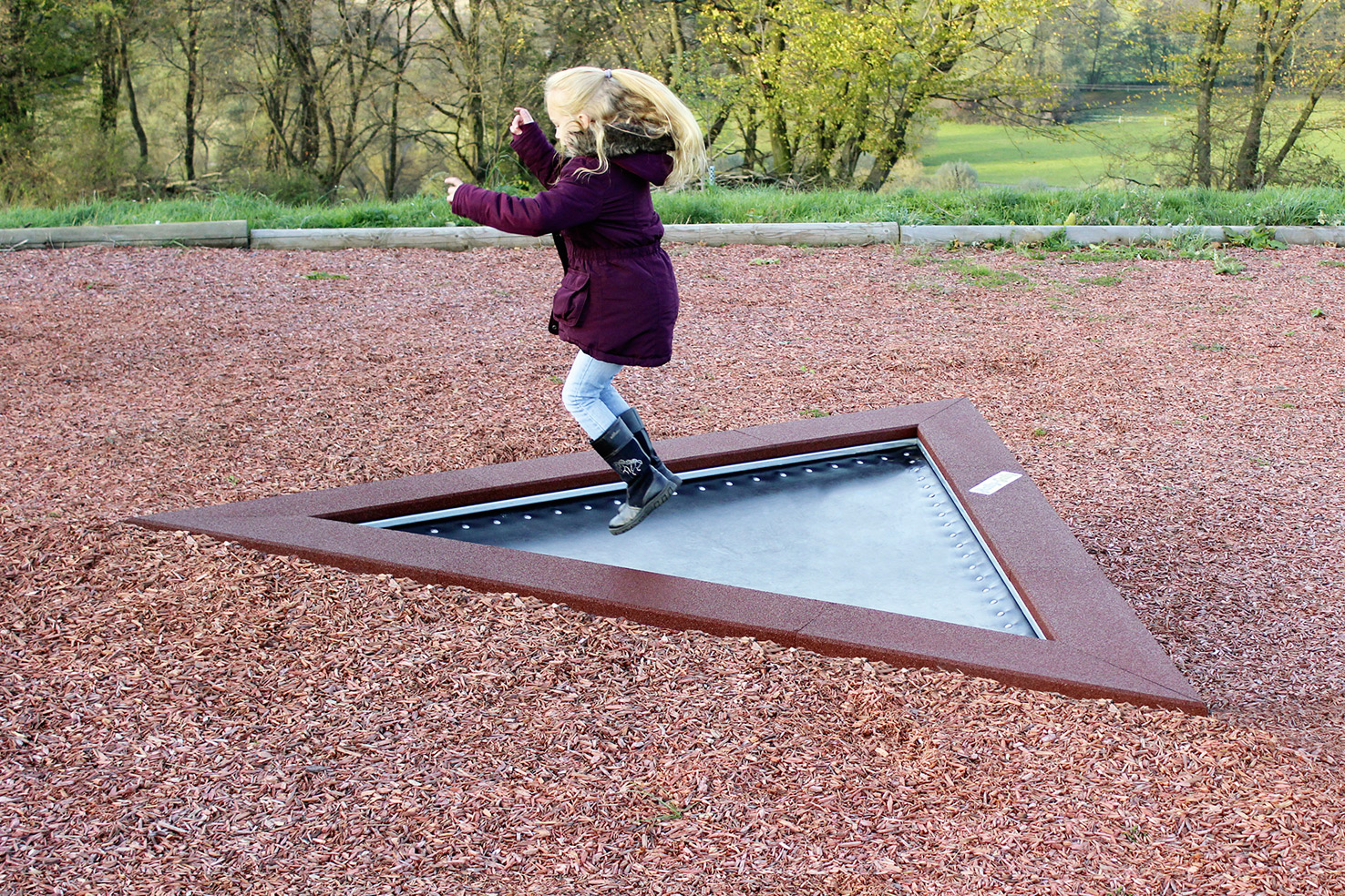 Trampolin Triangulum Ansicht 3