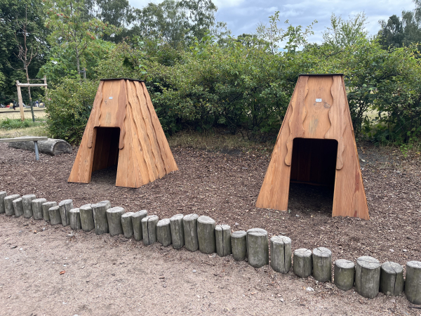 Kleiner Tipi Spielhaus Ansicht 3