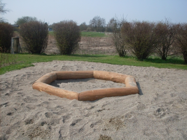 Robinie Sandkasten Ansicht 3