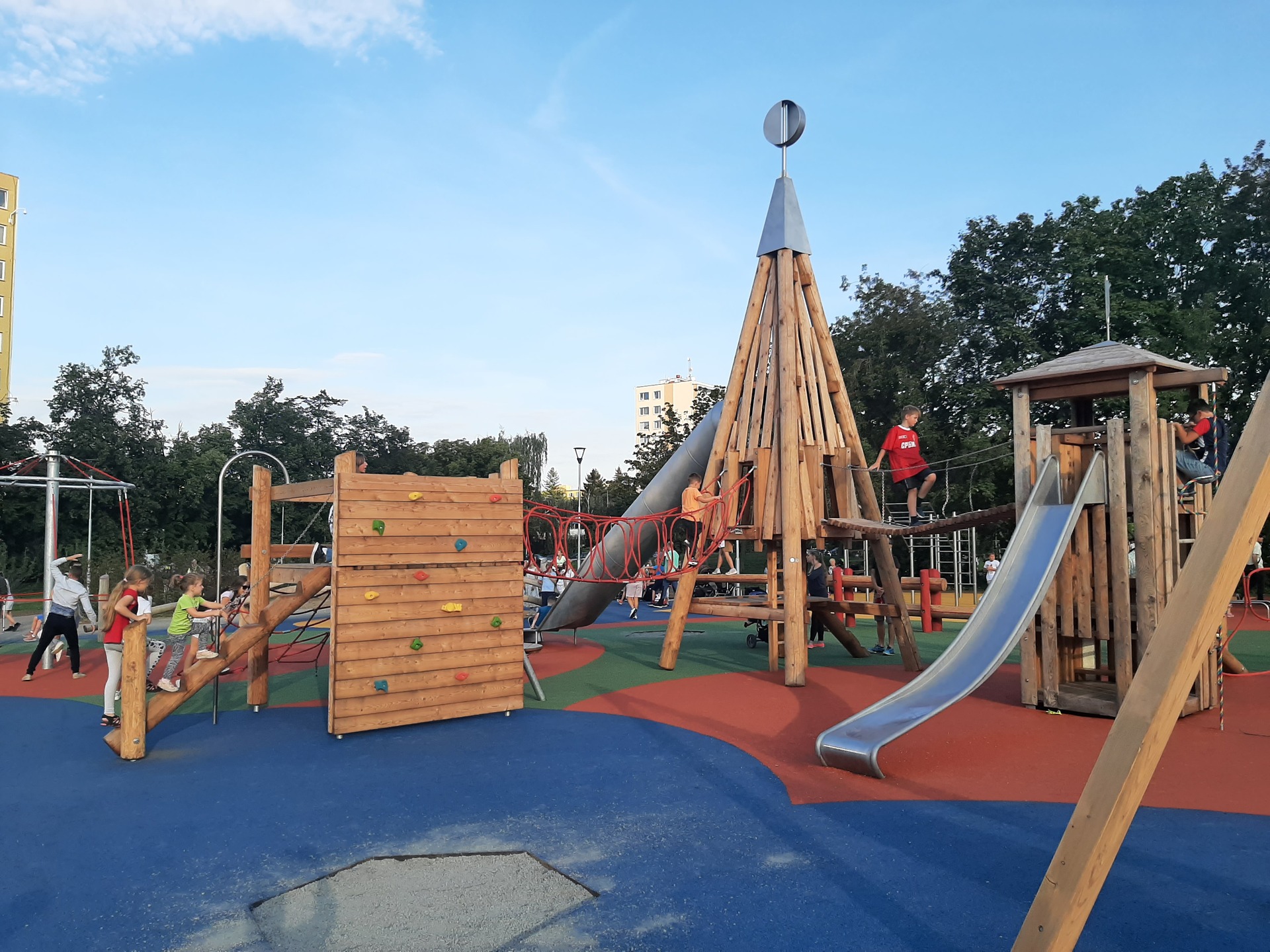 Kletterwand mit 10 Klettergiffen Ansicht 3