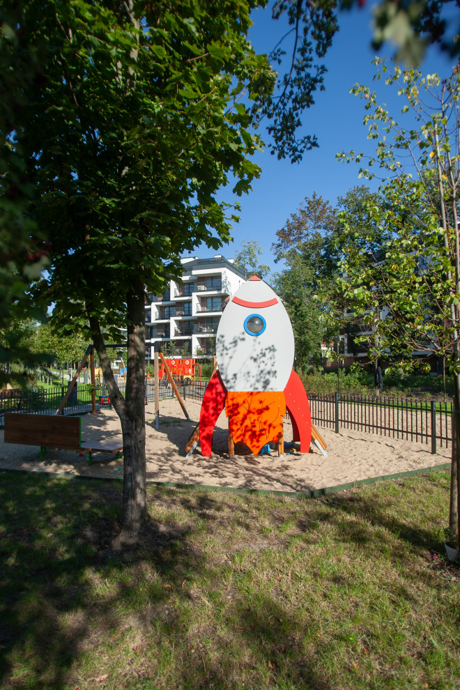 Weltraumrakete Spielhaus Ansicht 3
