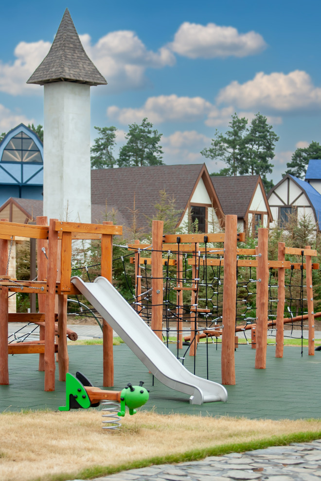 Khumbu Spielanlage mit Spielturm und Rutschen Ansicht 6