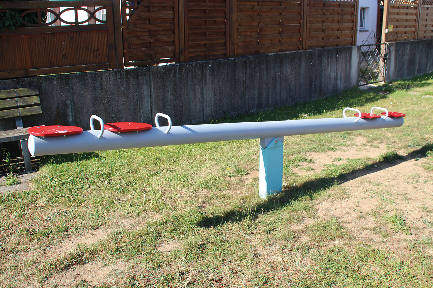 Metallwippe Gwen 0037, 4-sitzig Ansicht 4