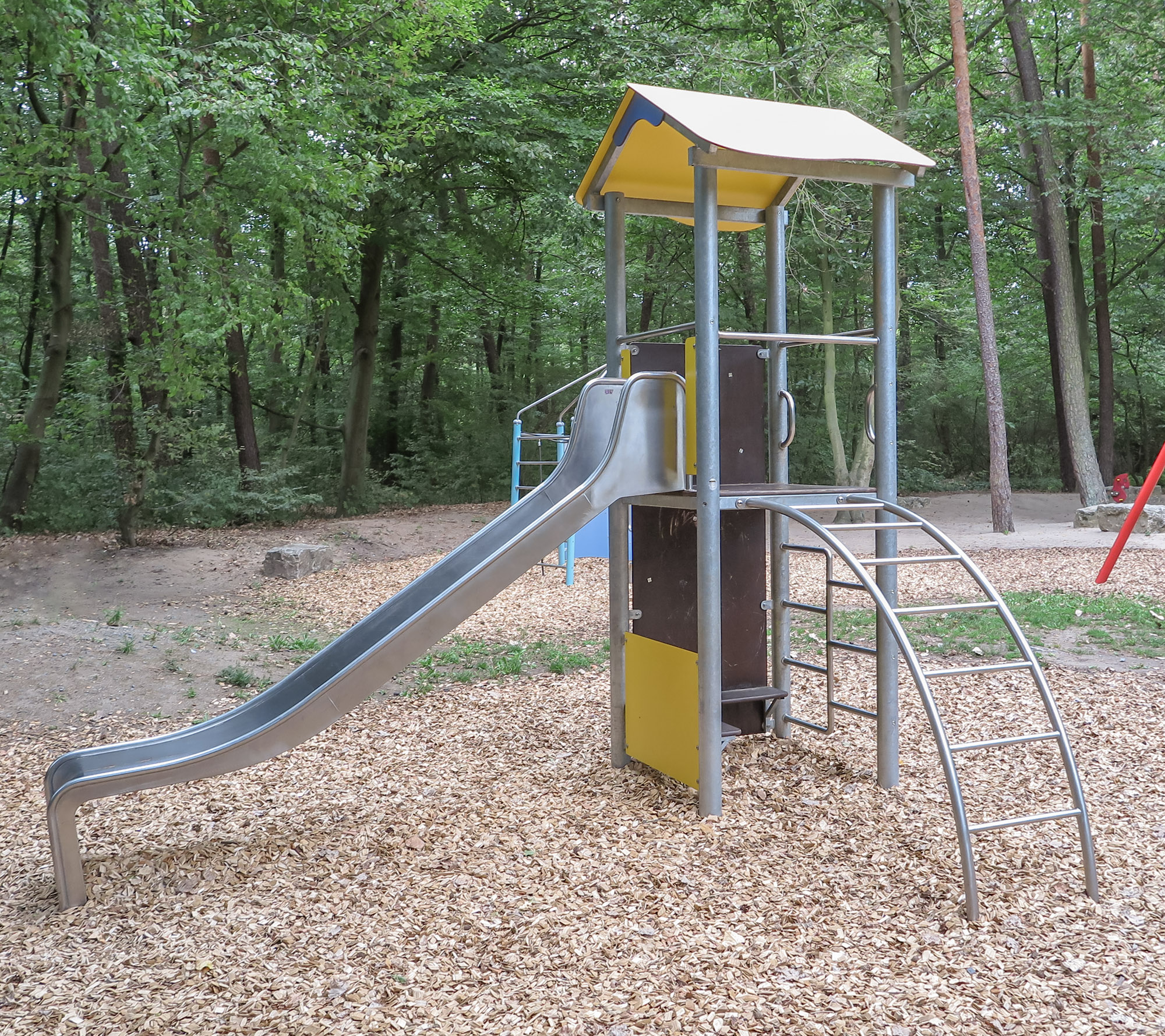 Spielturm Neuss Ansicht 4