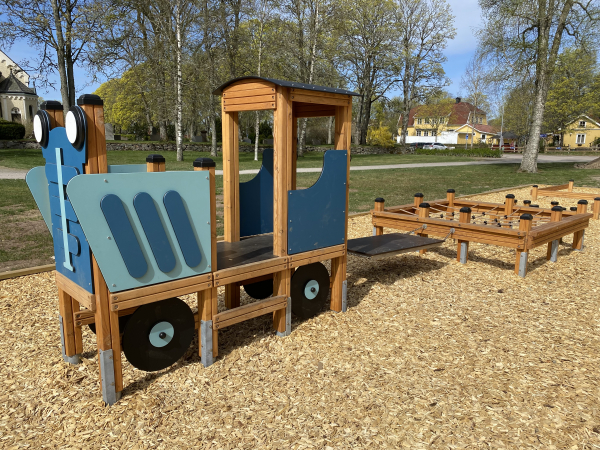 Traktor Spielhaus mit Anhänger Ansicht 5