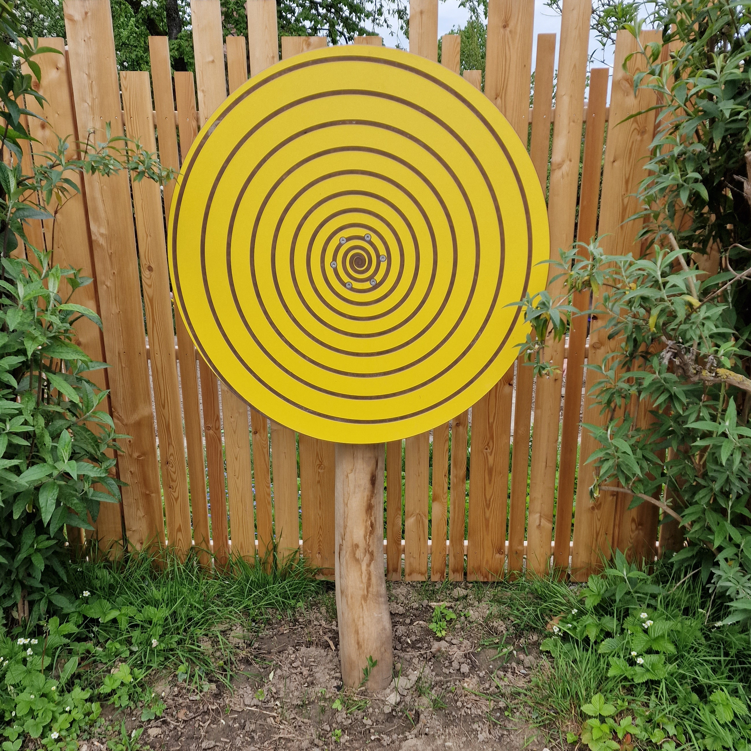Drehspiel HPL Ø100cm, Spirale, mit 1 Pfosten Ansicht 2