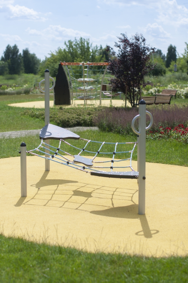 Balancier Spielplatz Netz Ansicht 3
