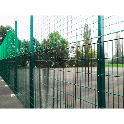 Ballfangnetzanlage mit Doppelstabmatte, 25 m