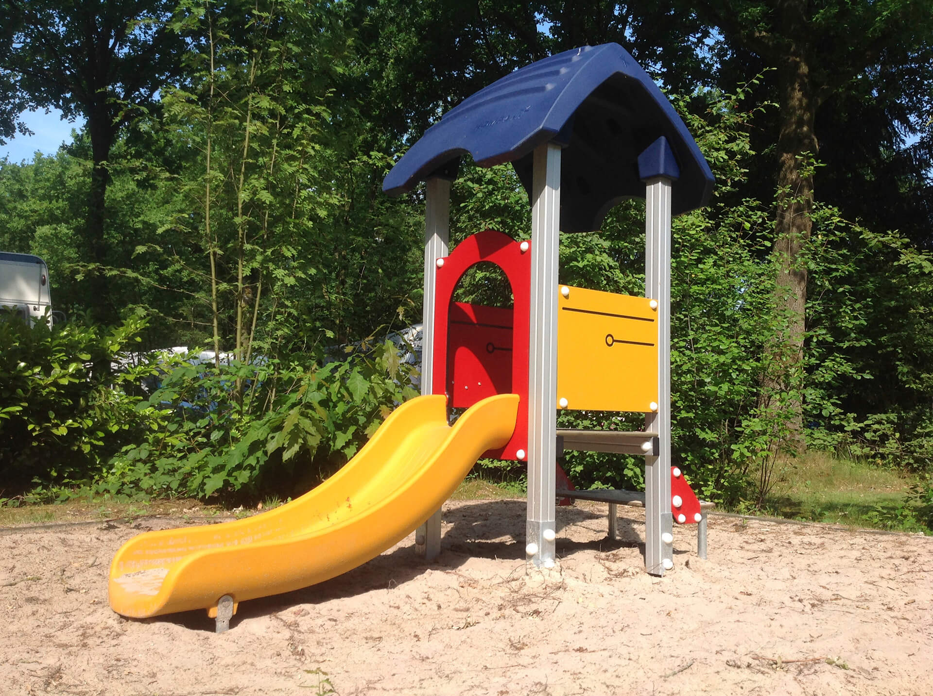 Spielturm KPL1012 Ansicht 2